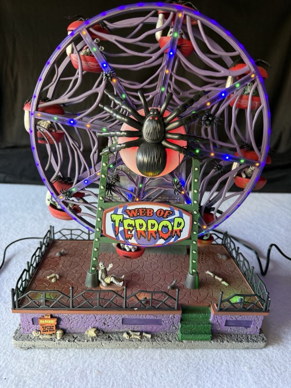 Retired 2021 Lemax Spooky Town Web Of Terror Carnival Ride